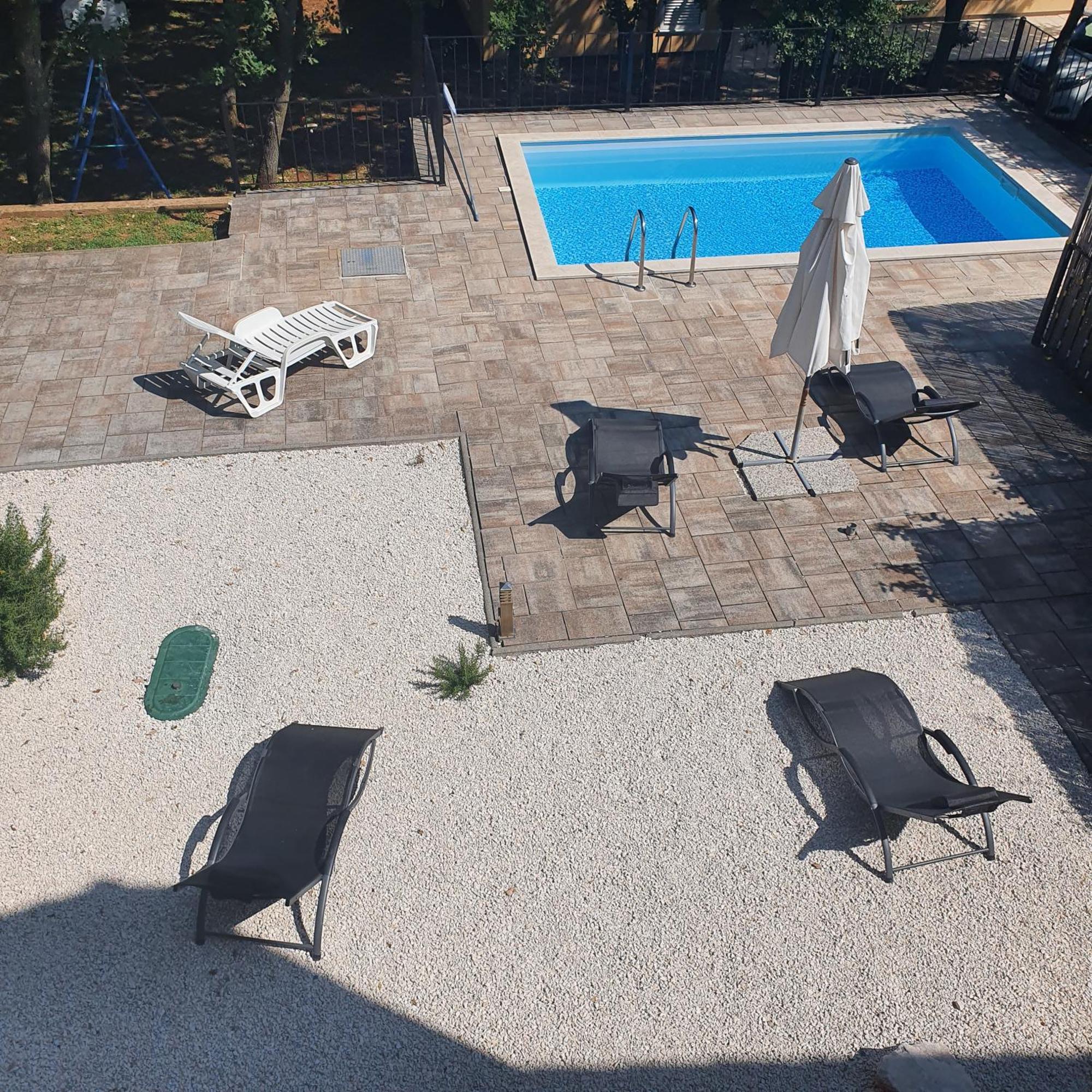 Dee'S House And Pool Villa Labin  Exterior photo